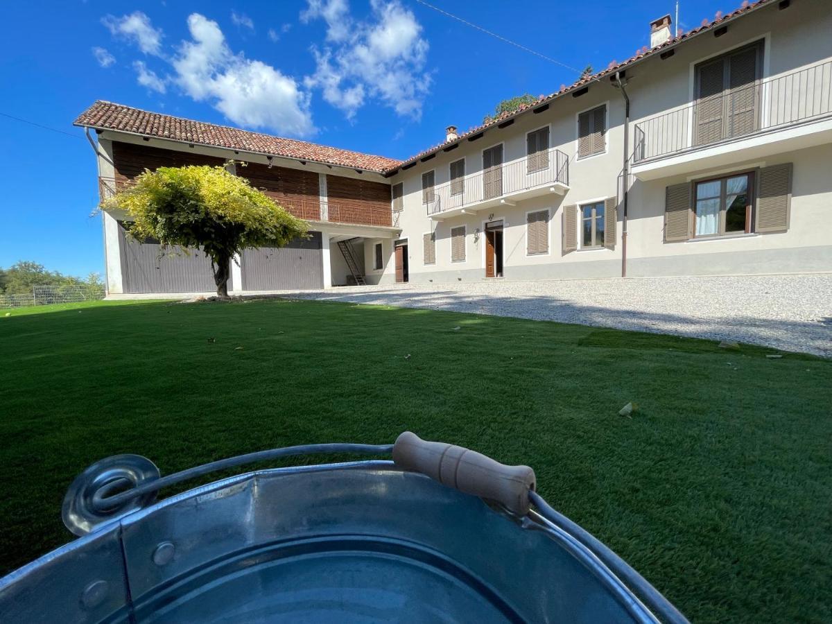 Al Laghetto La Morra Bed & Breakfast Exterior foto