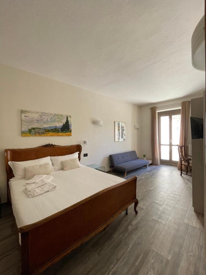 Al Laghetto La Morra Bed & Breakfast Exterior foto