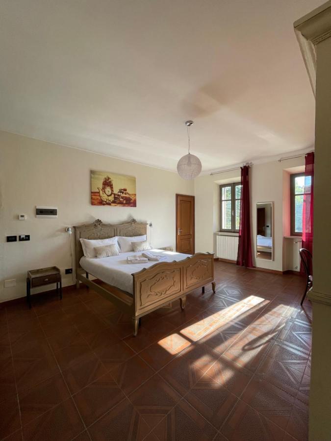 Al Laghetto La Morra Bed & Breakfast Exterior foto