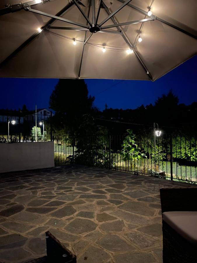 Al Laghetto La Morra Bed & Breakfast Exterior foto