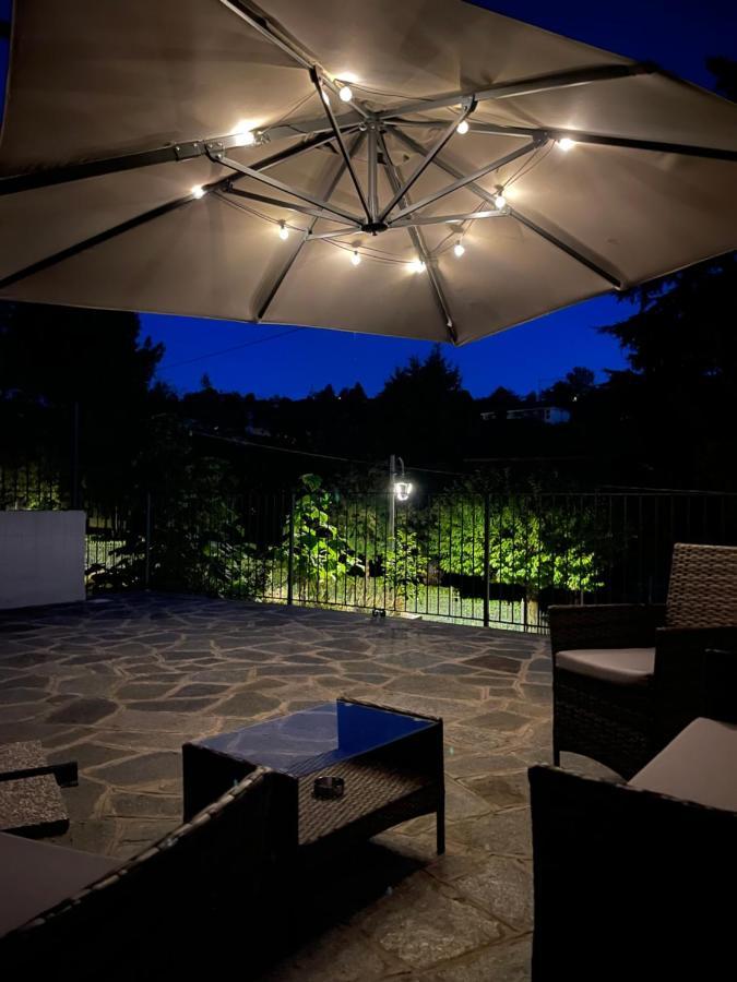 Al Laghetto La Morra Bed & Breakfast Exterior foto